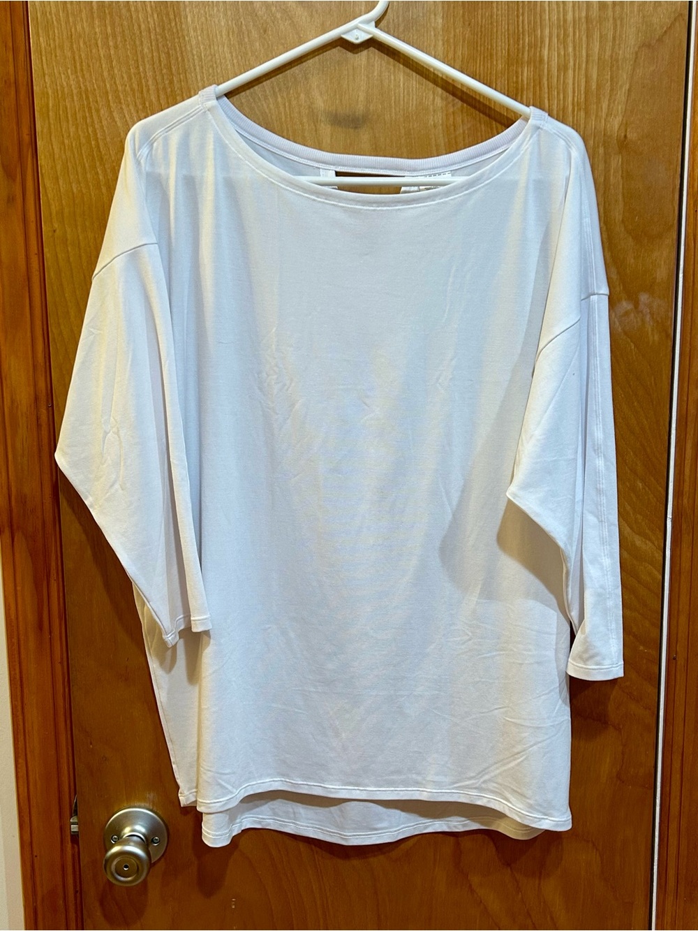Athleta White Move With Ease 3/4 Sleeve Top - Size L - excellent condition